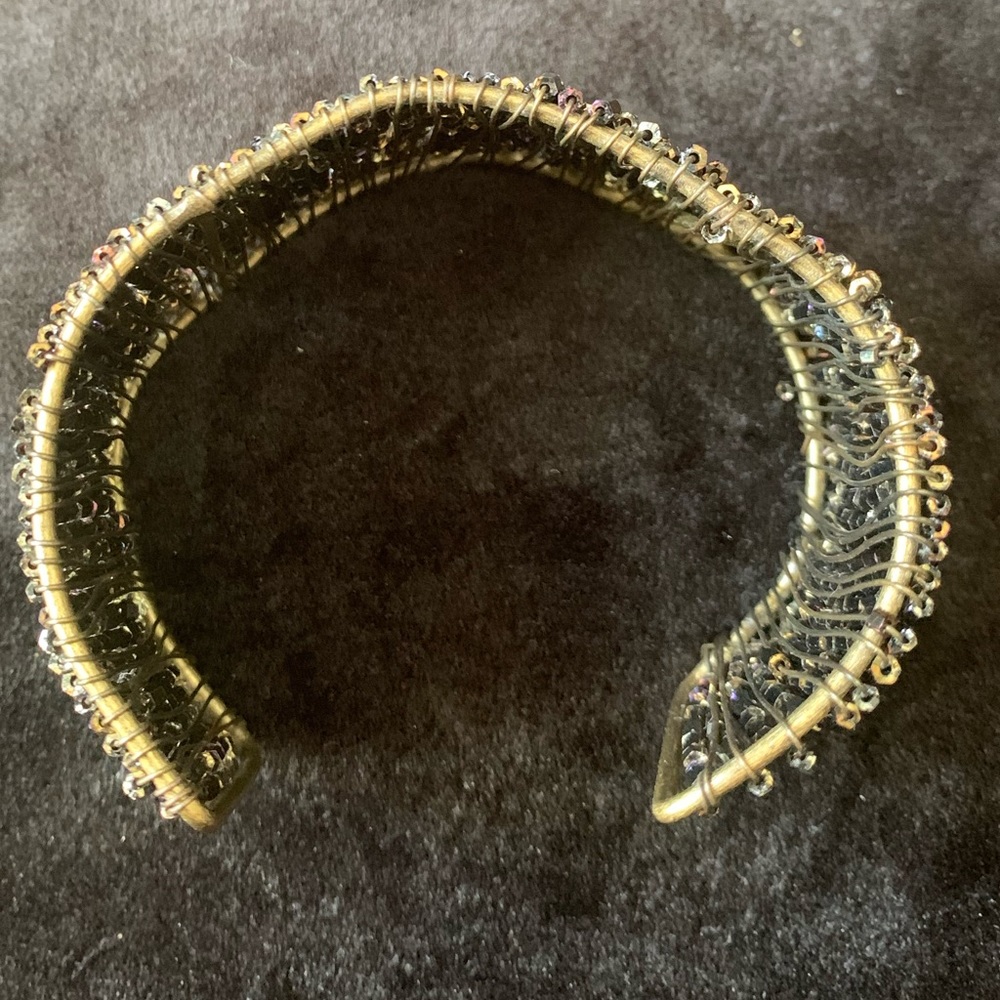 3/$10 🔆 Iridescent Beaded Cuff Braclet - Picture 5 of 8